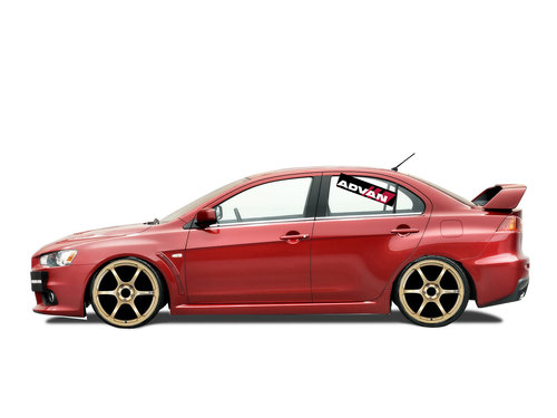 2008-Mitsubishi-Lancer-Evolution-X-Side-1600x1200 1.jpg