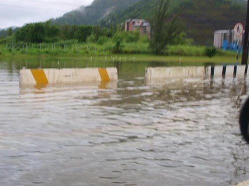 Western Main Rd heading east. — in Maravalll.jpg