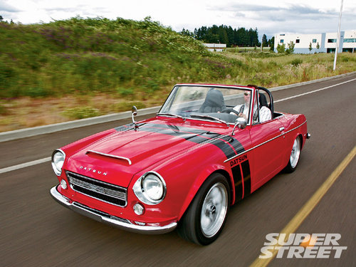 130_0901_01_z+1970_datsun_1600_roadster+front_view.jpg