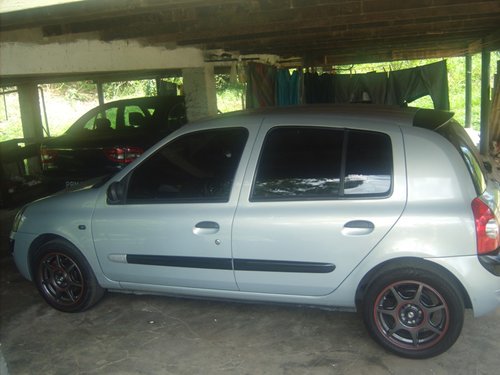 Renault Clio side view 2.jpg