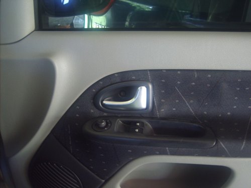 Renault Clio interior handle 1.jpg