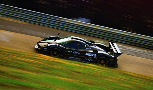 pagani-zonda-r-sets-new-circuit-record-at-nurburgring-nordschleife-13.jpg