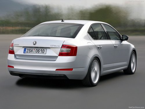 Skoda-Octavia_2013_800x600_wallpaper_19.jpg