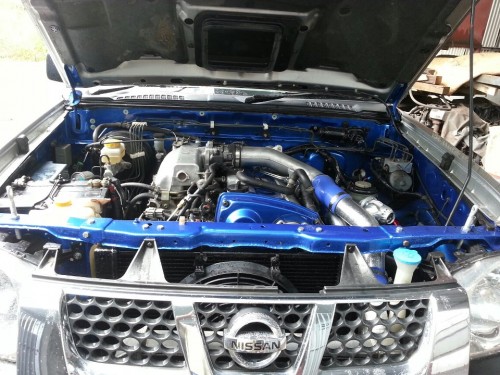 RB25det Frontier engine bay.jpg