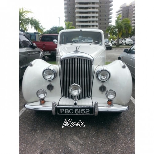 PhotoGrid_1387139215379.jpg