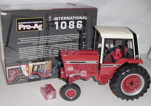IH 1086 CE NIB.JPG
