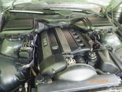 E39 Engine Bay.jpg