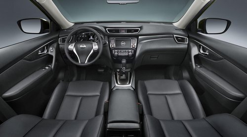 2014-Nissan-X-Trail-Interior.jpg