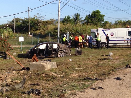 Vehicle_Hit_Pole_Bamboo_150216 009.jpg