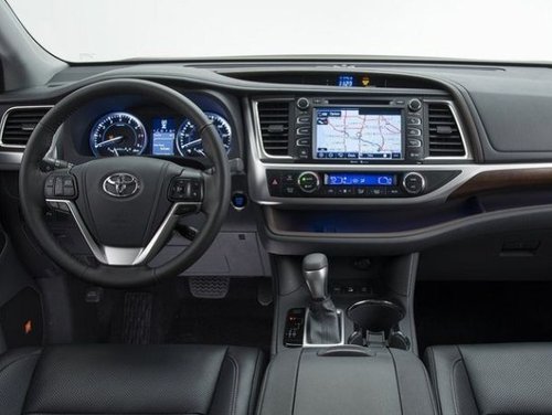 2015-Toyota-Hilux-concept-interior.jpg