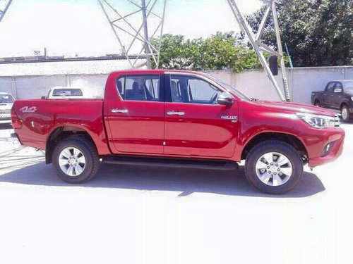 Toyota-HiLux-7.jpg