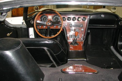2000 GT Interior 1.jpg