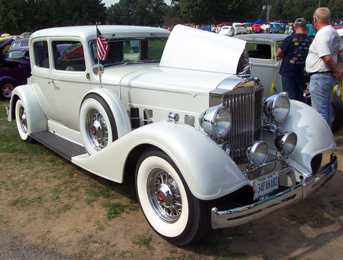 Pearl White_1934-Packard-ggr 01.jpg