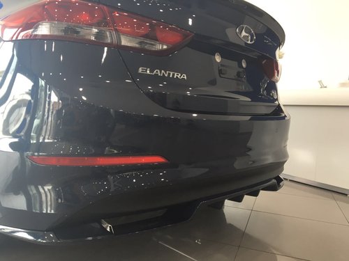 ELantra03.jpg