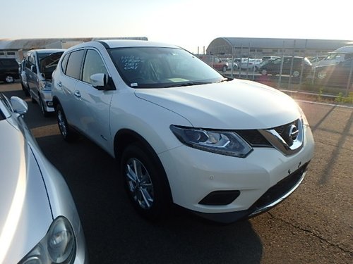 Base model X-Trail Hybrid 1.jpg