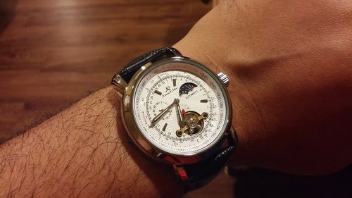watch.jpg