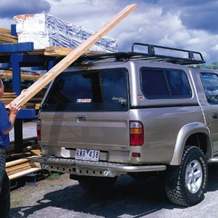 hilux rear arb.jpg