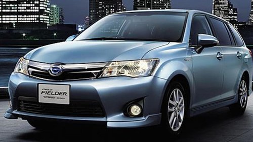 2013-corolla-fielder-hybrid-jdm.jpg