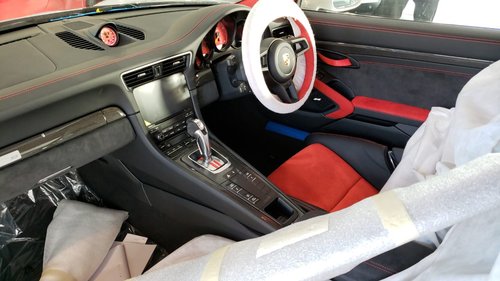 porsche imnside.jpg
