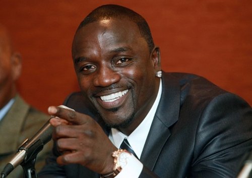akon laughing.jpg
