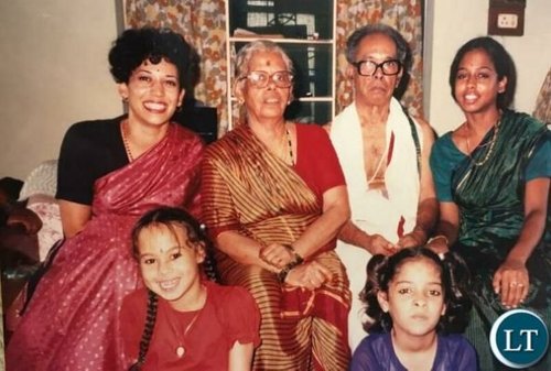 Kamala-Harris-back-row-at-left-in-an-undated-family-photo.-Courtesy-of-Sharada-B.jpeg