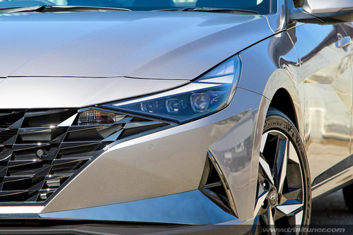 2021_Hyundai_Elantra_2.jpg