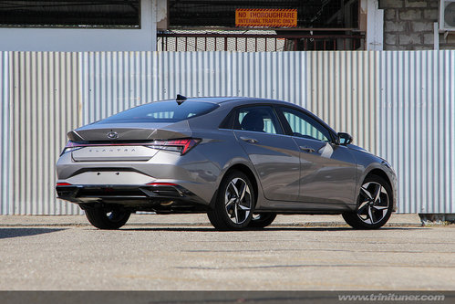 2021_Hyundai_Elantra_5.jpg