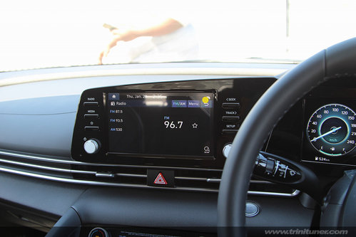 2021_Hyundai_Elantra_9.jpg