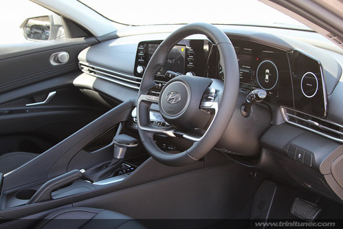 2021_Hyundai_Elantra_17.jpg