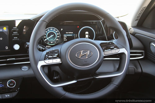 2021_Hyundai_Elantra_18.jpg