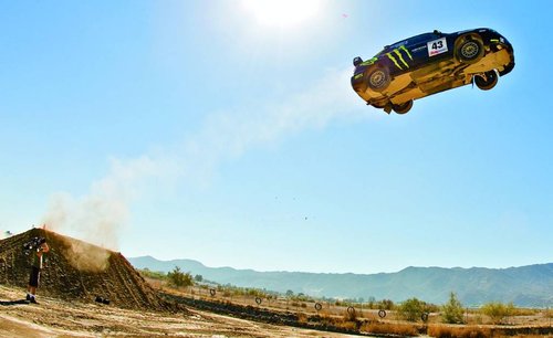 how-ken-block-jumps-a-subaru-impreza-wrx-sti-news-car-and-driver-photo-301637-s-original.jpg