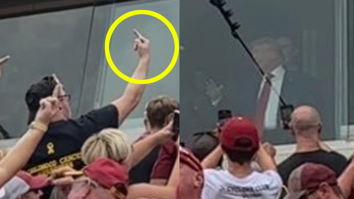 trump-finger_.png