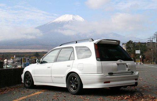 AE 111 Carib Wagon Rear Lip 1.jpg