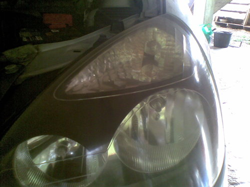 Headlight with Silvervision Indicator Bulb.jpg