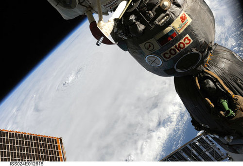 479030main_iss024e012815_low.jpg